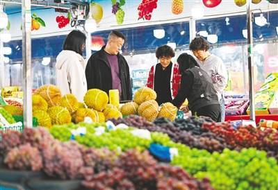 節前消費市場供需兩旺 農副產品購銷活躍